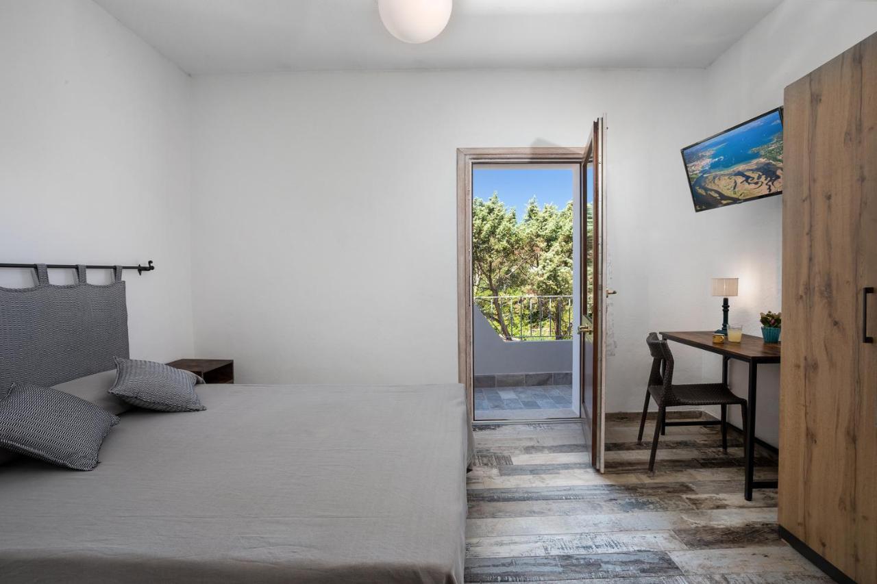 Il Mirto Bed & Breakfast Baja Sardinia Ngoại thất bức ảnh