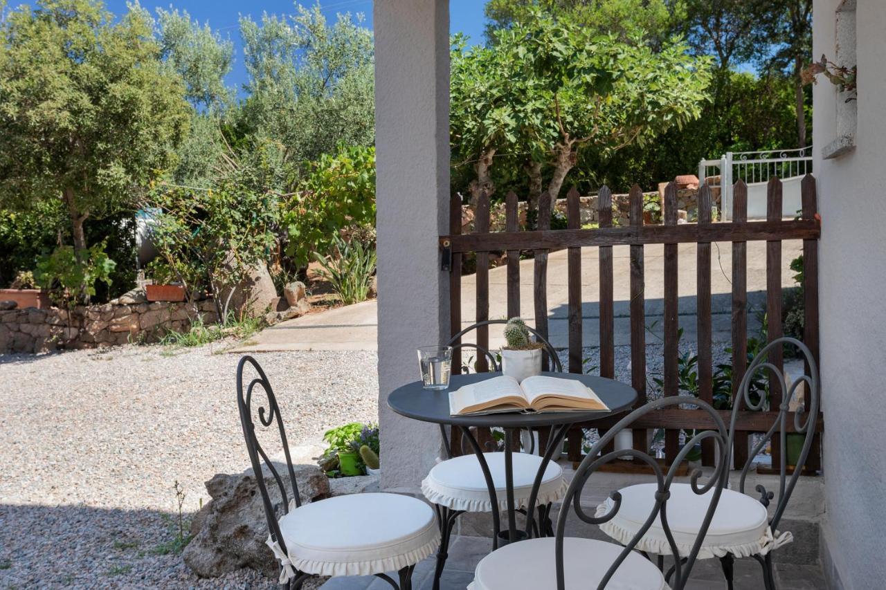 Il Mirto Bed & Breakfast Baja Sardinia Ngoại thất bức ảnh