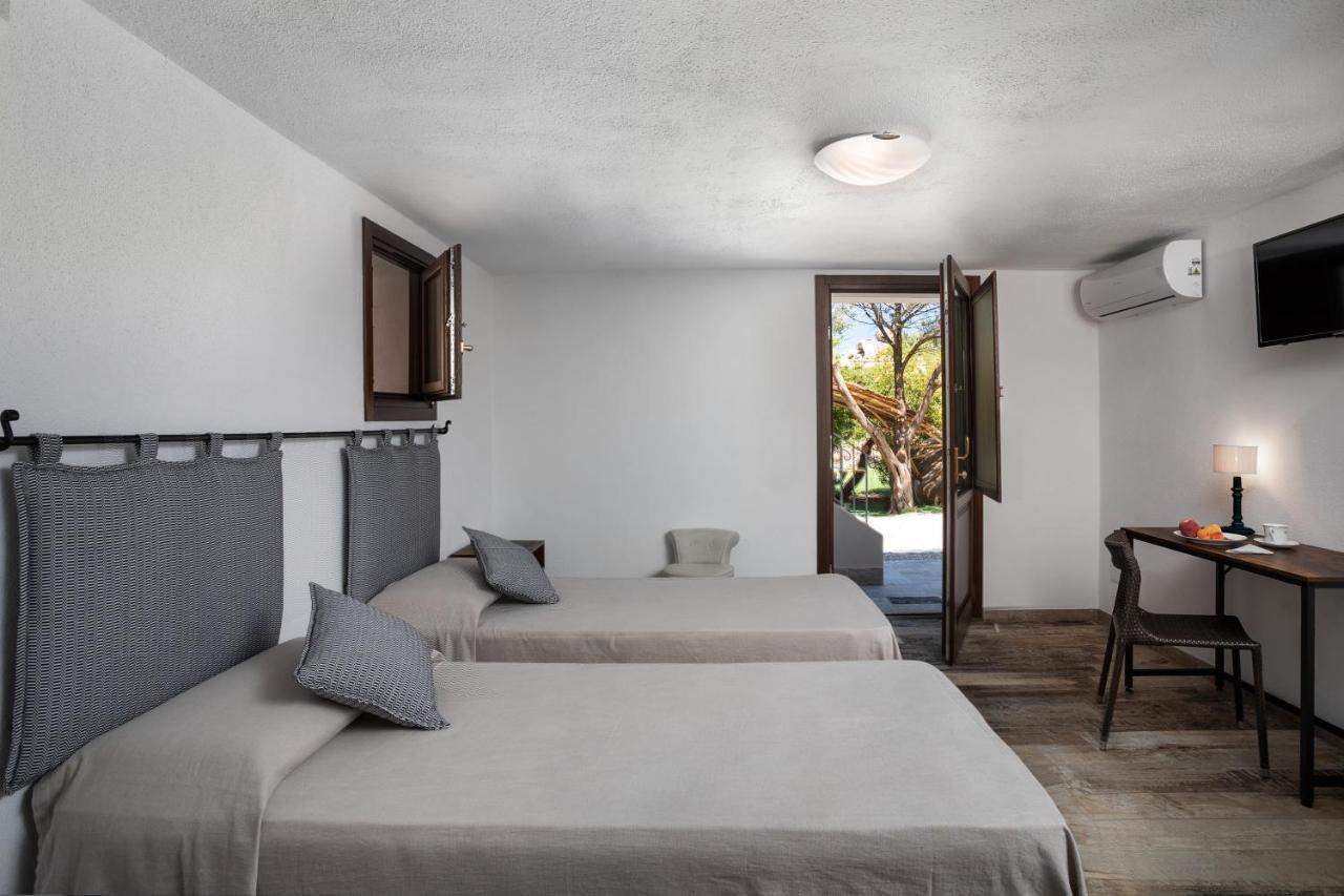 Il Mirto Bed & Breakfast Baja Sardinia Ngoại thất bức ảnh